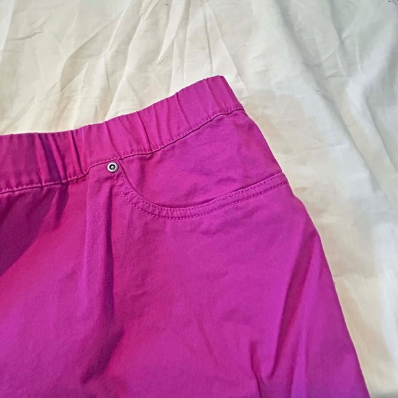 CAPRI JEGGINGS, VIVID FUSCHIA, SIZE 5X, PULL ON, 3 POCKETS, COTTON/SPANDEX, HEM - Picture 6 of 16
